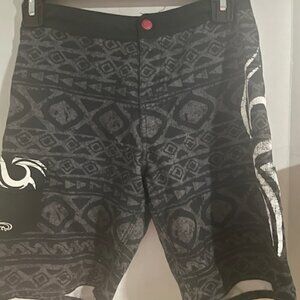 Boys Crazy Shirts Swim Trunks Ocean Summer Board Shorts Black Red Gray 8 EUC